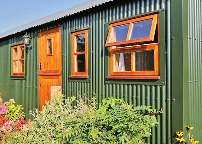 Finest Retreats - Shepherds Lodge At Morrells Wood