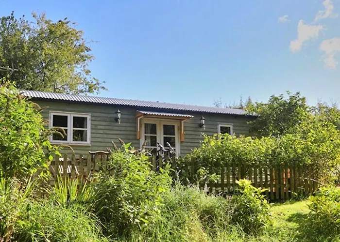 Finest Retreats - Shepherds Retreat At Morrells Wood