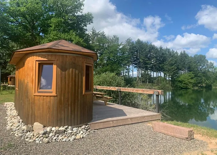 La Feuille - Cabane isolée avec vue sur étang, terrasse privée&pêche