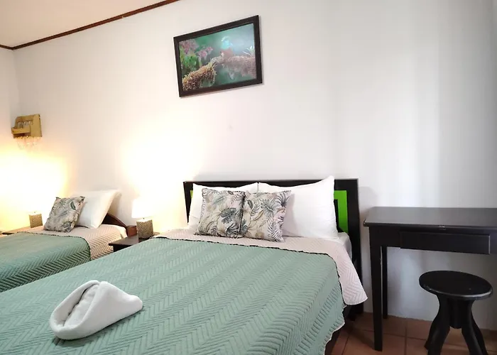 Cheap hotel: Hotel Santa Fe B&B