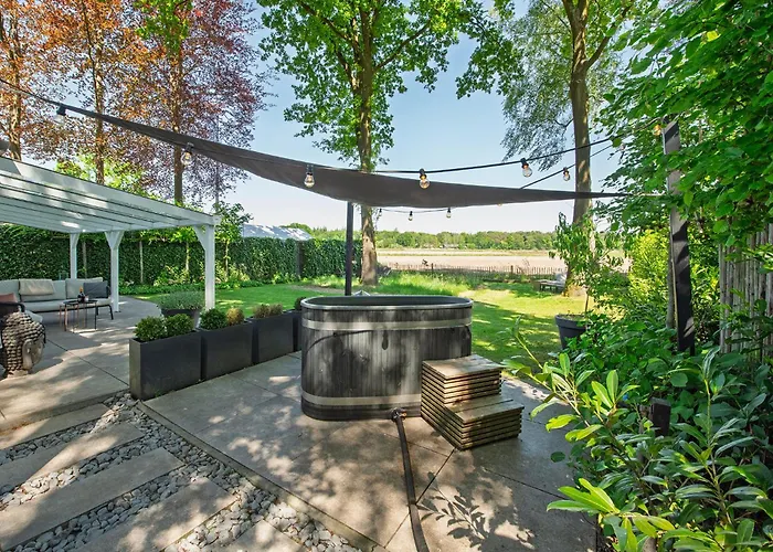 86, Bed&Outdoor Wellness - Sauna, Hottub, Icebath&Outdoor Shower included!