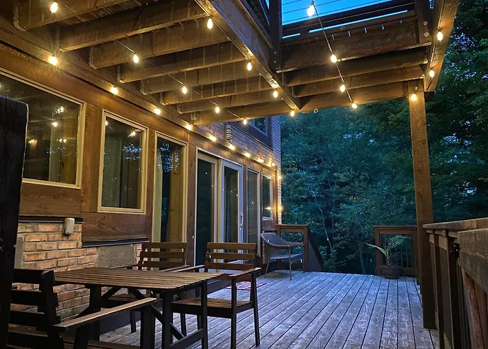 Mountain Lodge Retreat, Near New Paltz & Hikes