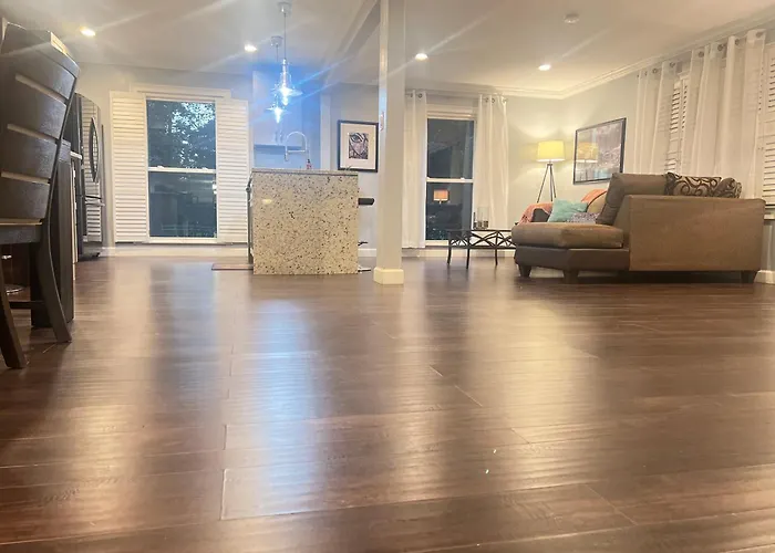 Family Circle In Embry Hills