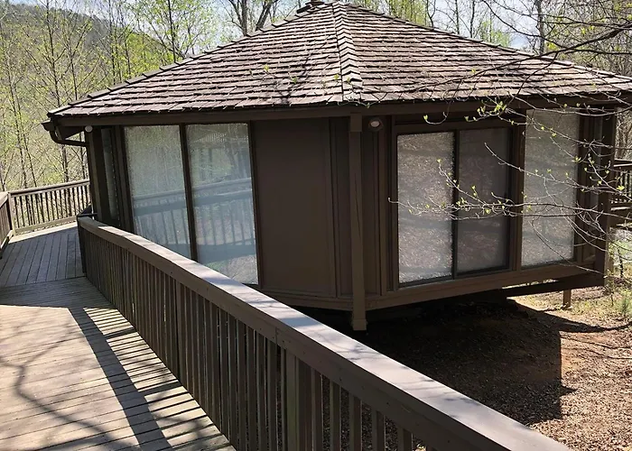 Chalet 40 - Sip Coffee On The Wraparound Deck With Treetop Views
