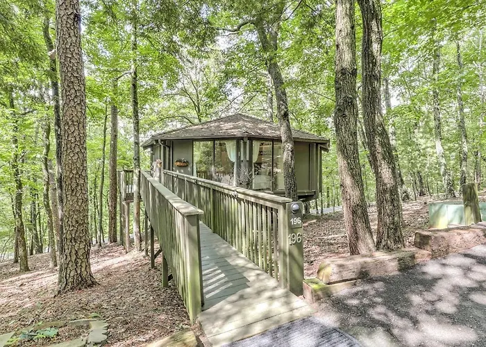 Treetopper Hideaway - A Relaxing Chic Bungalow