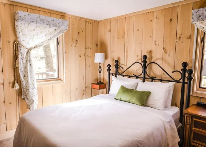 Wine Moose W Hot Tub Fireplace Sauna 9Min To Mt Snow