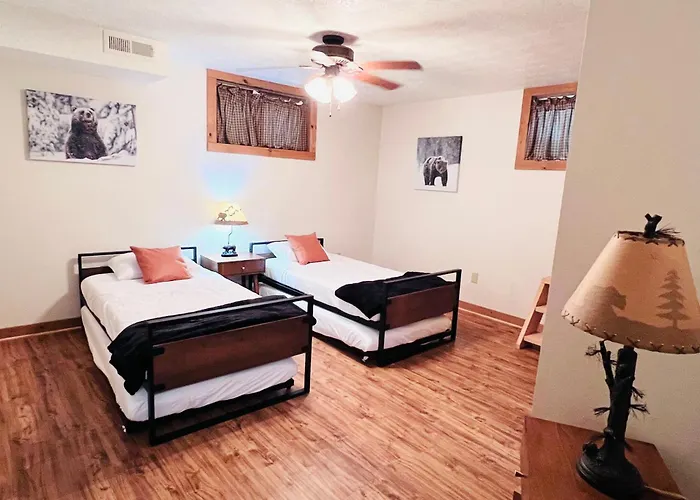 Maggie Valley 4Br Cabin With Hot Tub In Serene Forest