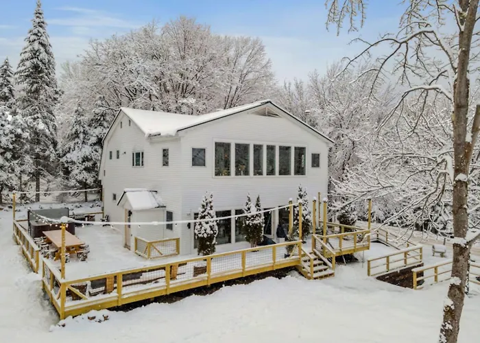 Maple Pine W Hot Tub Pool Table 3Min To Mount Snow