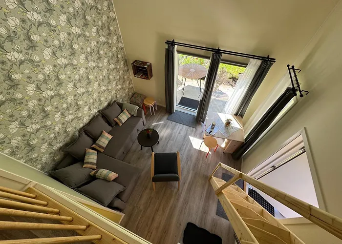 Flam Tinyhouse With A Waterfall View