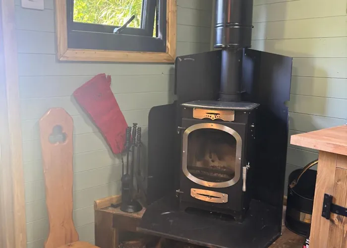 The Nest At Riverside Cottage
