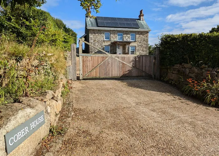 Private Double Room And Ensuite In Historic Cornish Cottage
