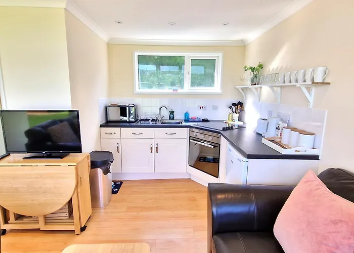 170 Broadside Holiday Chalet Near Broads & Beaches