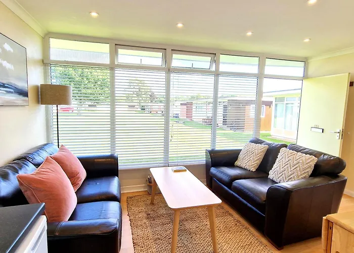 170 Broadside Holiday Chalet Near Broads & Beaches