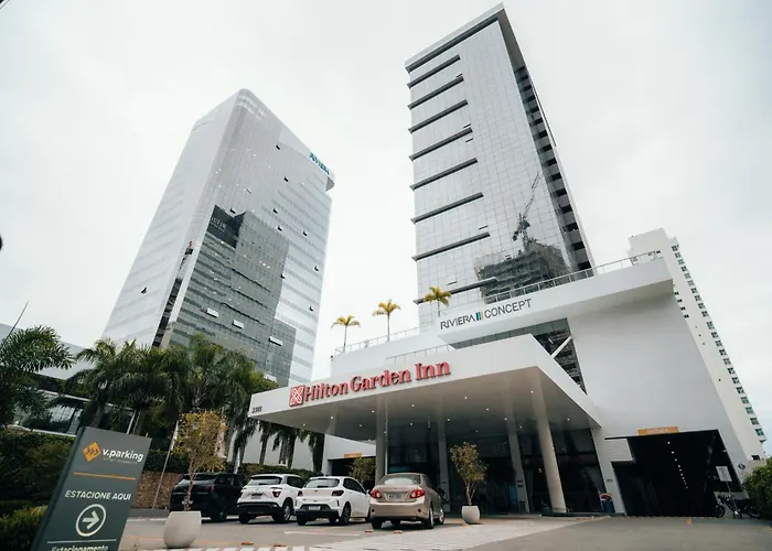  Hilton Garden Inn Praia Brava