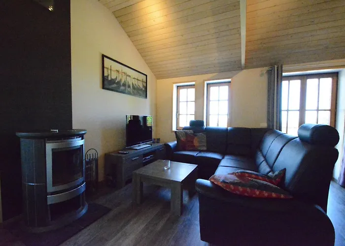 Charming Chalet In Vielsalm