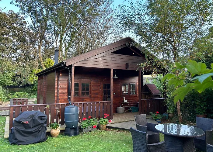 The Chalet @ Giltar Grove Country House