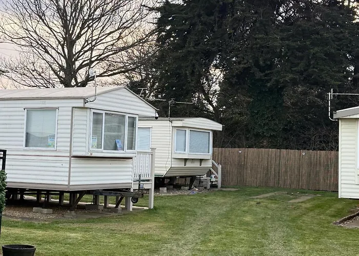 Seaside Getaways - Happy Days Chapel St Leonards
