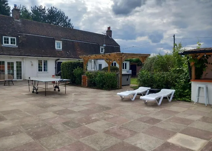 The Lodge - Luxurious Country Stay With Hot Tub, Games Room And Gym