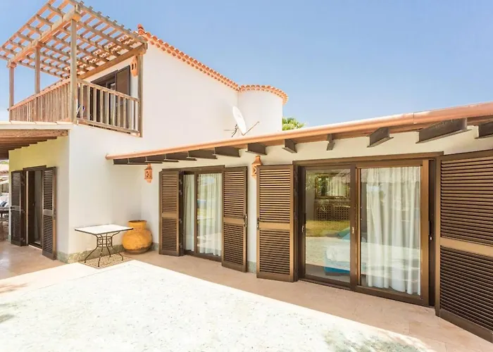 La Quinta Heights -6 Bed Villa-Private Pool