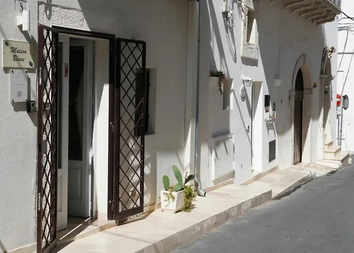 Maison Blanc