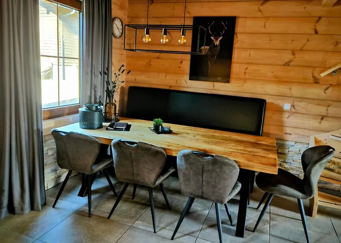 Chalet Momage Dichtbij Skiliften, Skiverhuur En Bikepark!