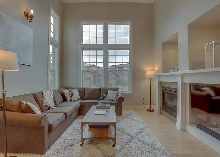Vantage Point Townhouse