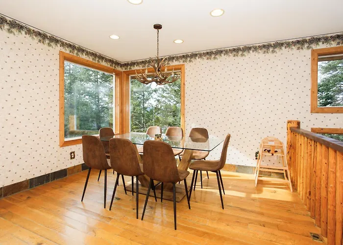 Spacious Mountain Home With Views And Game Room 20 Min To Slopes