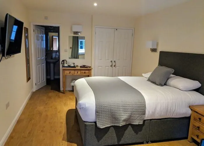 Wayford Bridge Inn Hotel