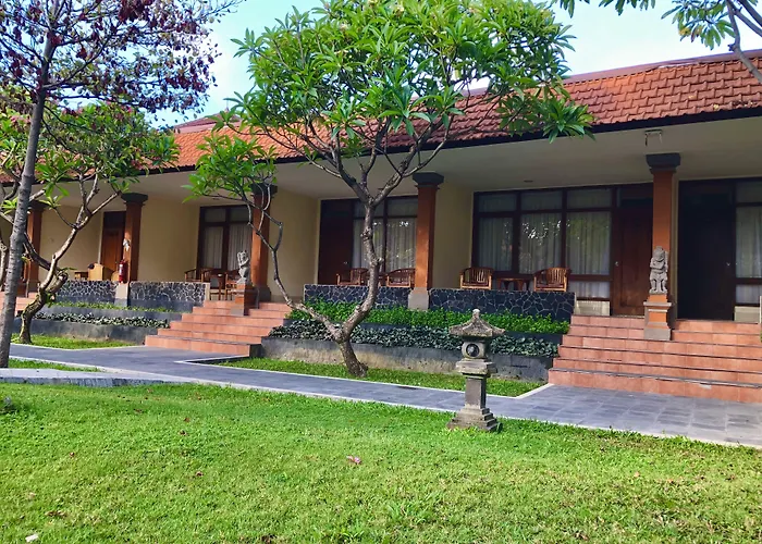 Hotels with pool Inna Sindhu Beach & Resort