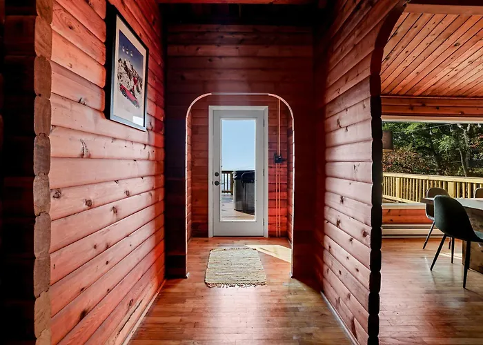 Iconic Chalet With Sauna, Hot Tub, Fire Pit, Plunge