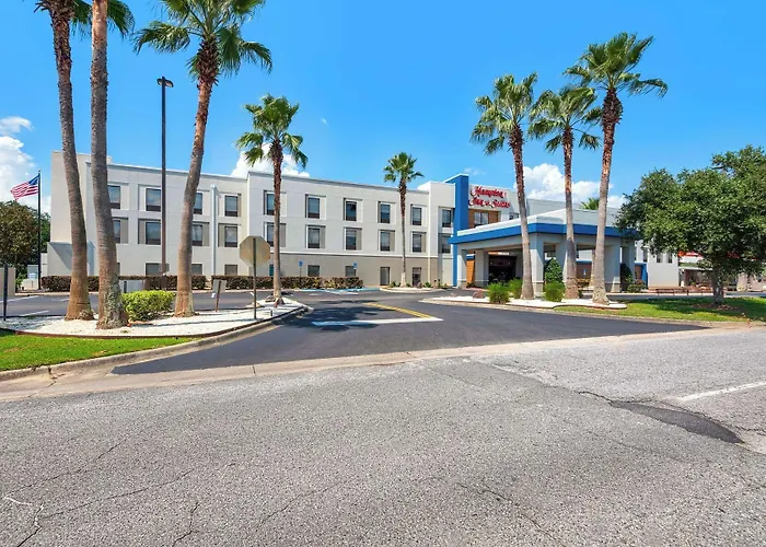 Hampton Inn & Suites Pensacola I-10 N At University Town Plaza