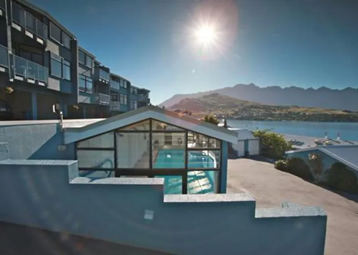 Spinnaker Bay s