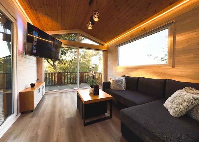 Romantic Cottage - Private Hot Tub - Sauna - Beach Access