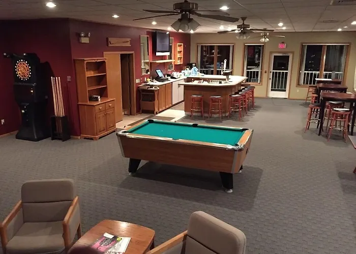 Cherry Hills Golf & Lodge