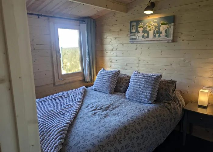 The Homestead Compact With Private Lazy Spa