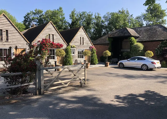 Tonge Barn (Adults Only)