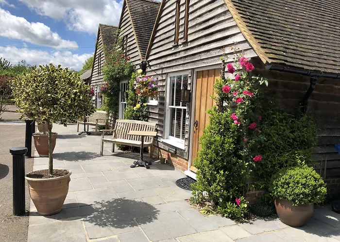 Tonge Barn (Adults Only)