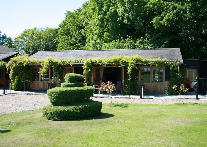 Tonge Barn (Adults Only)
