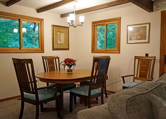 Cheerful Chalet