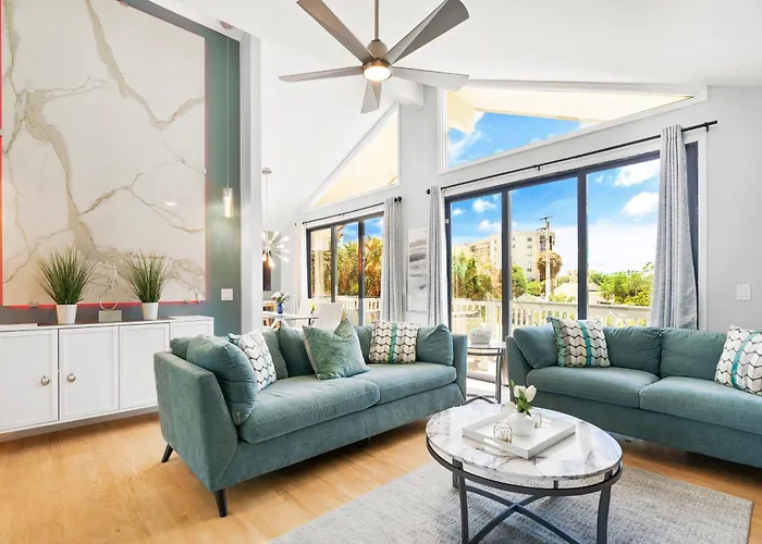 Beach Rd, 300Ft To Beach Access & 500Ft To Siesta Key Village, 2Bdr & Studio