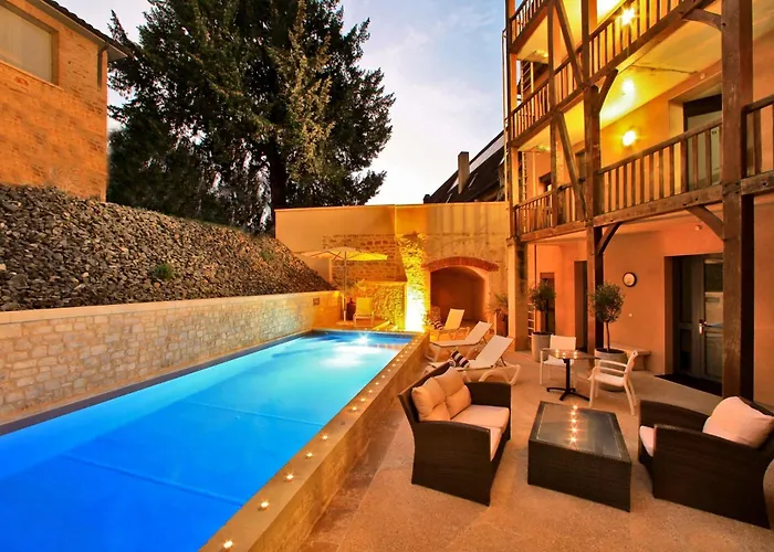Hotel De Compostelle