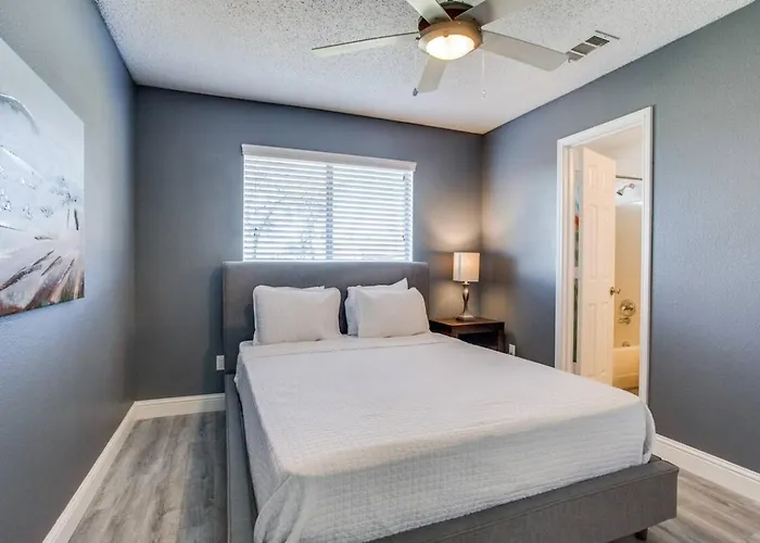 Rockwall Getaway For 6