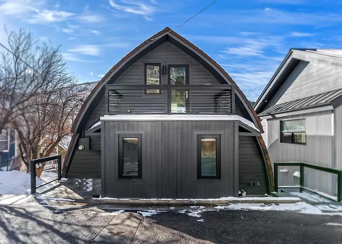 Mainstreet Masterpiece - Stunning Views