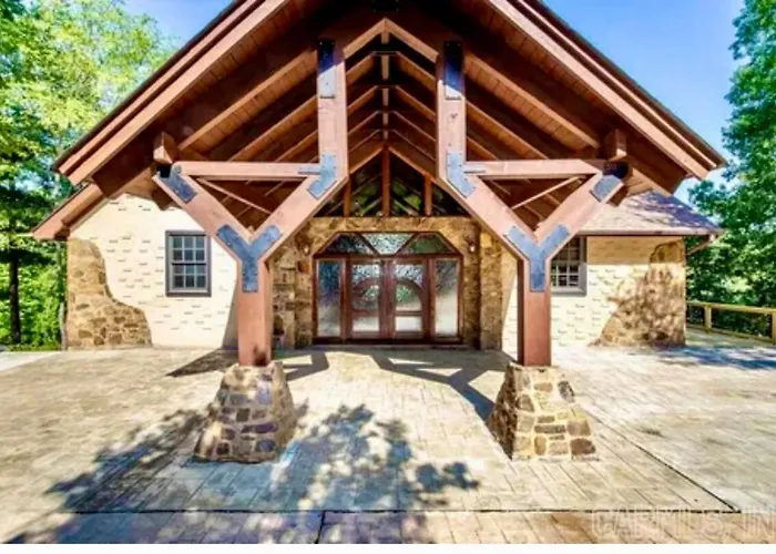Little Red River Chalet