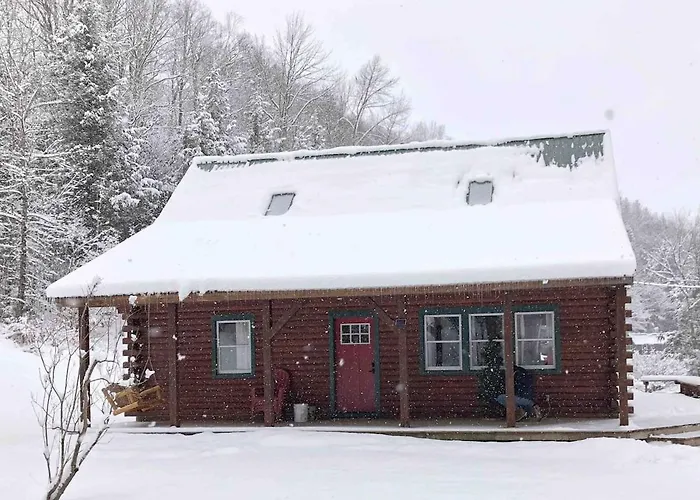 Charming Vermont Log Cabin