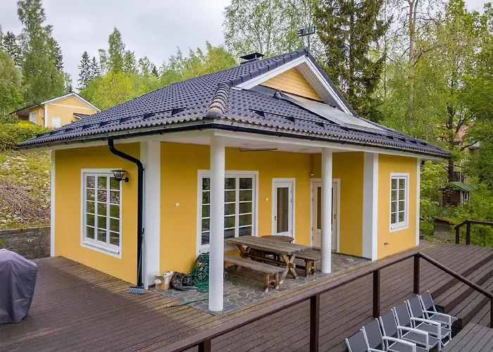 Lovely Riverside Cottage Close To Tampere