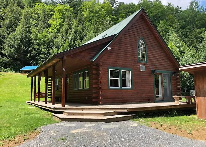 Charming Vermont Log Cabin