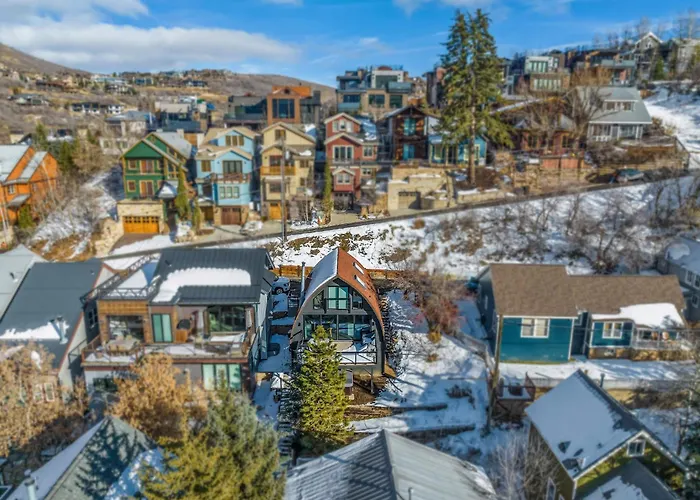 Mainstreet Masterpiece - Stunning Views