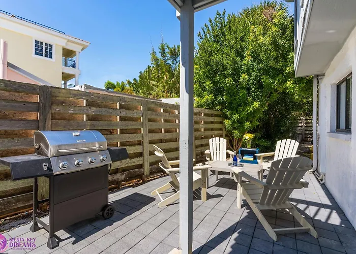 Beach Rd, 300Ft To Beach Access & 500Ft To Siesta Key Village, 2Bdr & Studio
