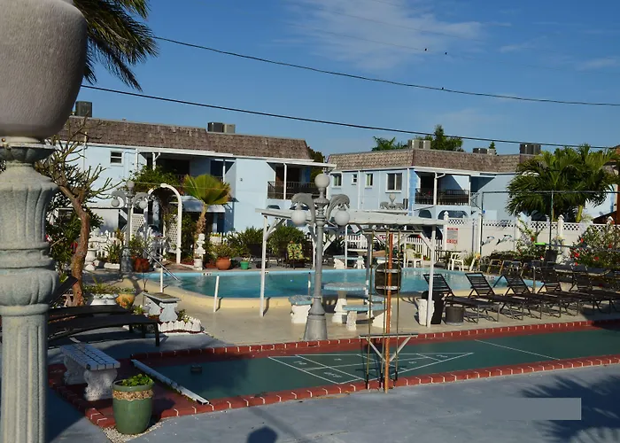 Twins Inn & Apartments